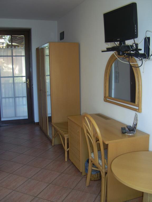 Hotel La Collinetta Sesto Calende Szoba fotó