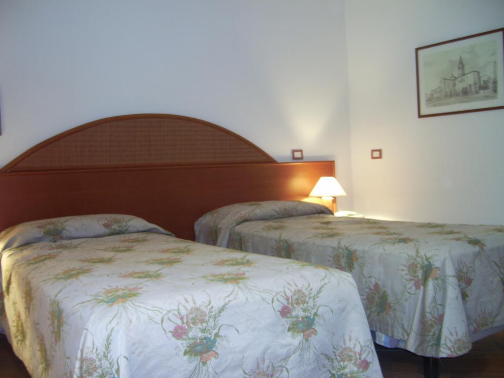 Hotel La Collinetta Sesto Calende Szoba fotó