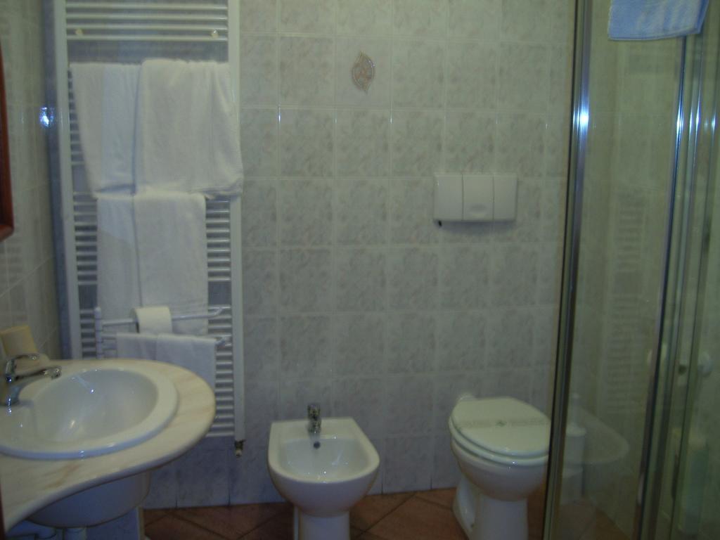 Hotel La Collinetta Sesto Calende Szoba fotó