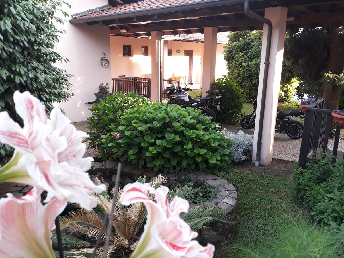 Hotel La Collinetta Sesto Calende Kültér fotó